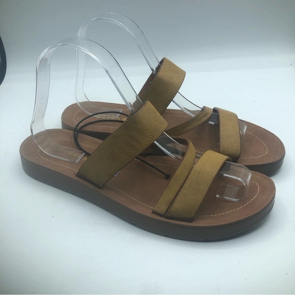 Madden Girl Sandals Size 8.5M The mustard Double‎ Strap Slip On Casual Shoes - Picture 1 of 7